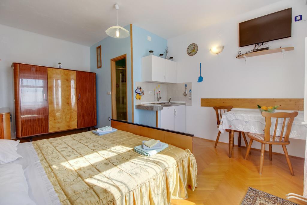 Apartment Agava Miholascica 外观 照片
