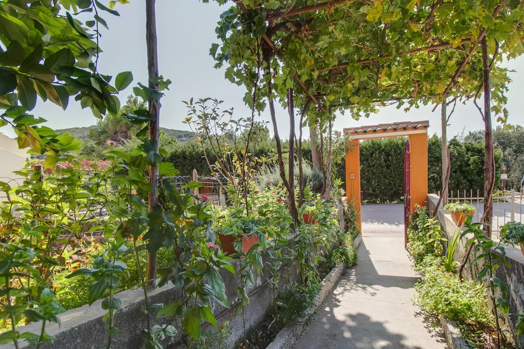 Apartment Agava Miholascica 外观 照片